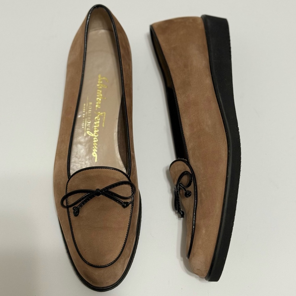 RARE Vintage Salvatore Ferragamo Boutique Tan Slip-On Loafers EUC